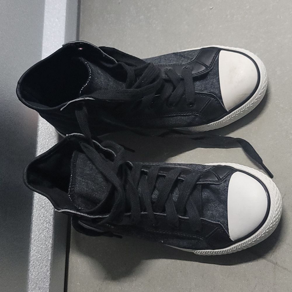 Levi's shoes